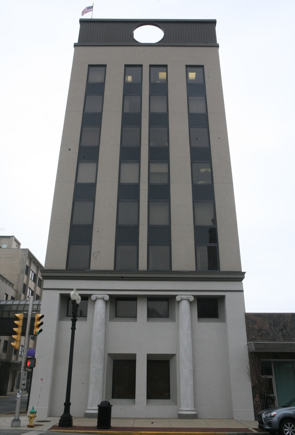 13. Yale Building